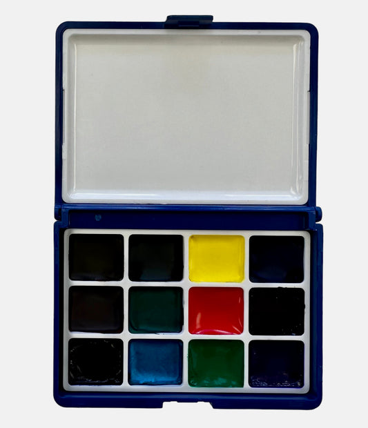 12 couleurs dans une boîte en plastique